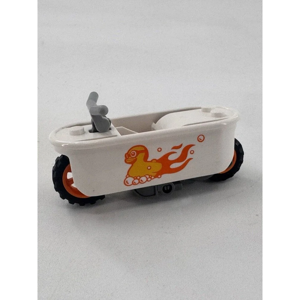 LEGO Minifigure Stunt Motorcycle DUCK BATHTUB RACER Retired Fast Shipping